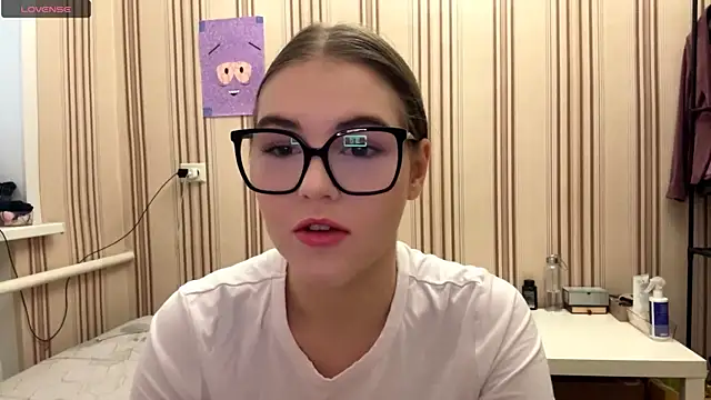 Snapshot of MiaWonderind chatting on 23, 7, 2026 MiaWonderind online show from 23, 7, 2026