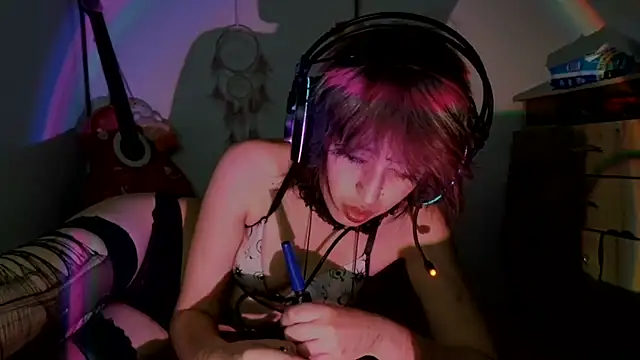 kittenpasive30 online show from 6, 8, 2026