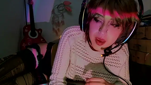 kittenpasive30 online show from 10, 8, 2026