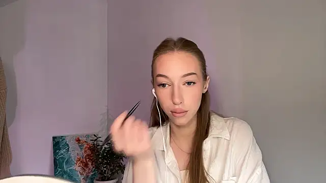 TraceyHowey online show from 14, 6, 2026