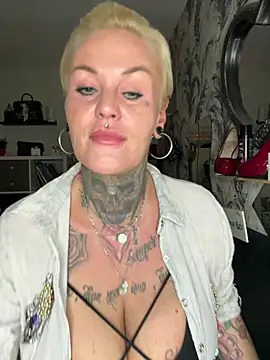 InkedMissLaBaehm online show from 26, 7, 2026