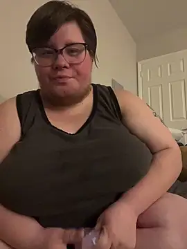 femboyphoenix online show from 13, 6, 2026