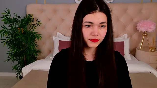 MaddieMeyer online show from 15, 6, 2026