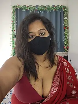 Snapshot of beauty_lisa- chatting on 5, 7, 2026 beauty lisa- online show from 5, 7, 2026