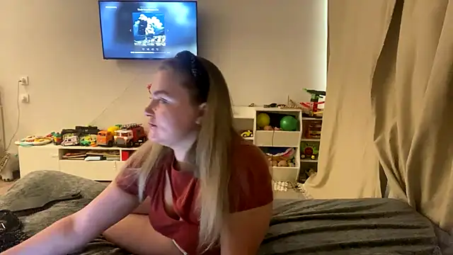 BellaKiss  online show from 25, 6, 2026