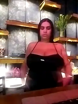 Camila hott 11 online show from 1, 8, 2026