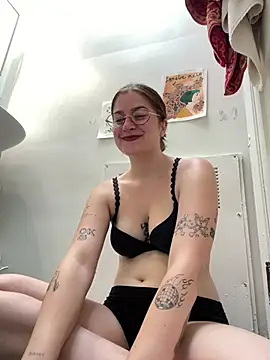 Snapshot of mclacy chatting on 28, 7, 2026 mclacy online show from 28, 7, 2026