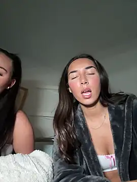GraceHughesxo online show from 20, 6, 2026