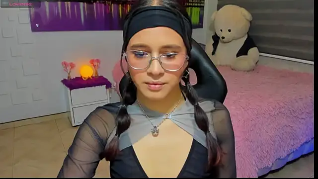 Snapshot of kumikoxxx chatting on 23, 6, 2026 kumikoxxx online show from 23, 6, 2026