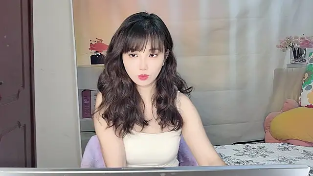 Snapshot of Yesqiko chatting on 17, 6, 2026 Yesqiko online show from 17, 6, 2026