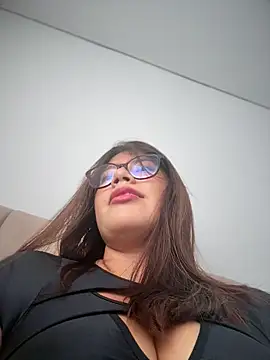 Snapshot of Saracalderon chatting on 15, 7, 2026 Saracalderon online show from 15, 7, 2026