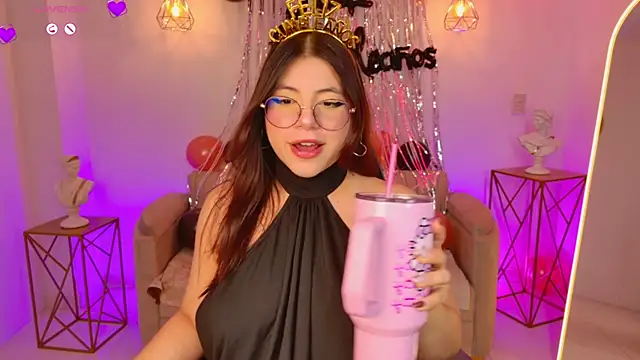 MilaCravee online show from 23, 7, 2026