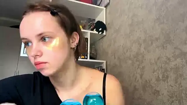 Mollybeans online show from 10, 7, 2026