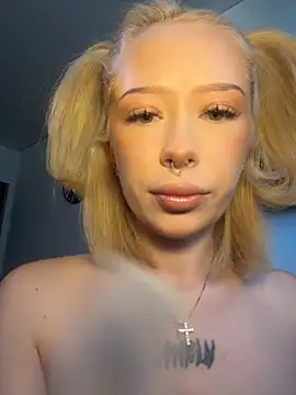 MaryChanXO online show from 12, 7, 2026