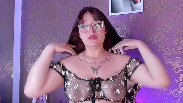 Snapshot of melody_hankss chatting on 15, 7, 2026 melody hankss online show from 15, 7, 2026