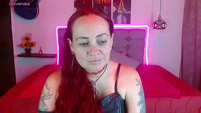 Snapshot of Cris_suitexx chatting on 14, 6, 2026 Cris suitexx online show from 14, 6, 2026