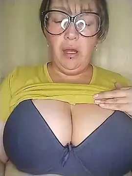 Saraqueen-- online show from 17, 6, 2026