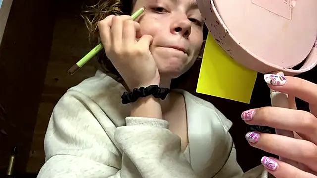 Snapshot of MaisieRendina chatting on 16, 6, 2026 MaisieRendina online show from 16, 6, 2026