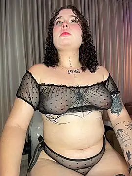 Snapshot of Doll_Ivy chatting on 25, 6, 2026 Doll Ivy online show from 25, 6, 2026