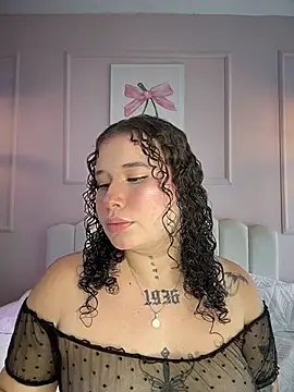 Snapshot of Doll_Ivy chatting on 22, 7, 2026 Doll Ivy online show from 22, 7, 2026