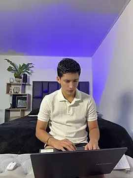 Snapshot of SantiLux_ chatting on 22, 6, 2026 SantiLux online show from 22, 6, 2026