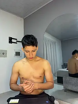 Snapshot of SantiLux_ chatting on 15, 7, 2026 SantiLux online show from 15, 7, 2026