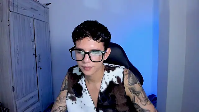tylerrnova online show from 23, 6, 2026
