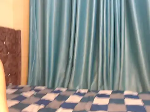 RosieGloww online show from 18, 6, 2026
