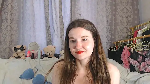 ChloeBrooklyn online show from 19, 6, 2026