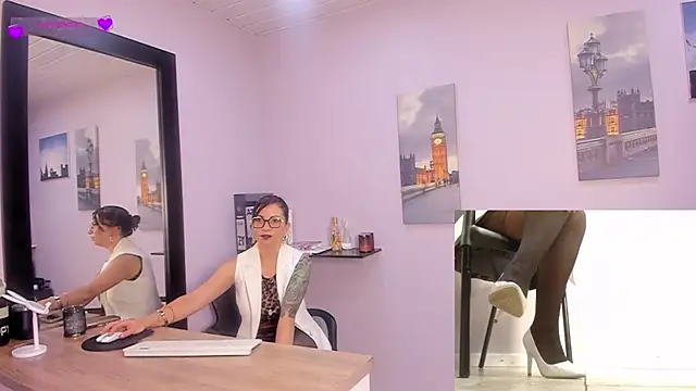 Greta Borbon  online show from 17, 7, 2026