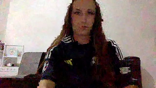 Snapshot of Coleyy_xx chatting on 19, 6, 2026 Coleyy xx online show from 19, 6, 2026