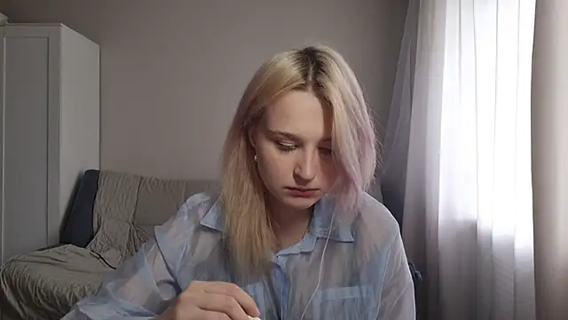 BloomMoon online show from 26, 6, 2026
