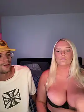 Blondebarbie21 online show from 9, 8, 2026