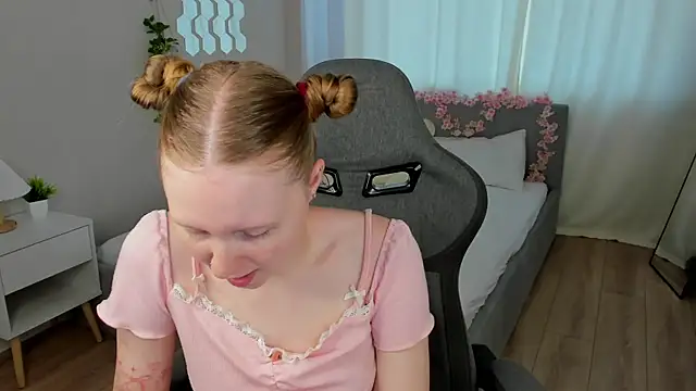 LiliTiny online show from 23, 7, 2026