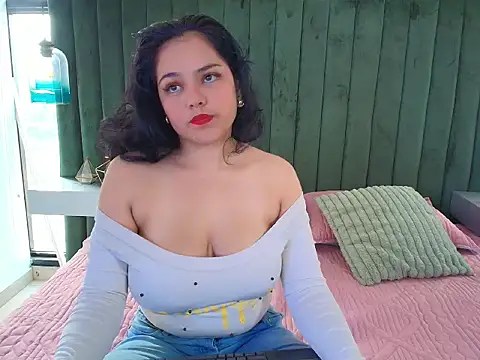 Esme Miller online show from 3, 7, 2026