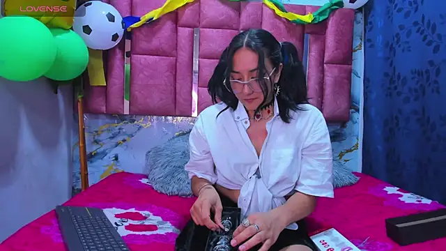 Nezukoks online show from 21, 7, 2026