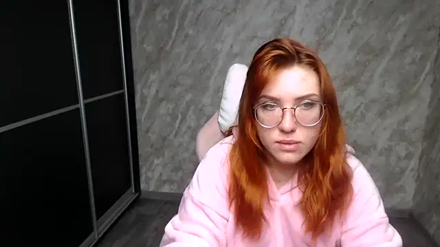 Reginasmilee online show from 2, 2, 2026