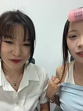 Snapshot of YY-1-1-1 chatting on 7, 7, 2026 YY-1-1-1 online show from 7, 7, 2026