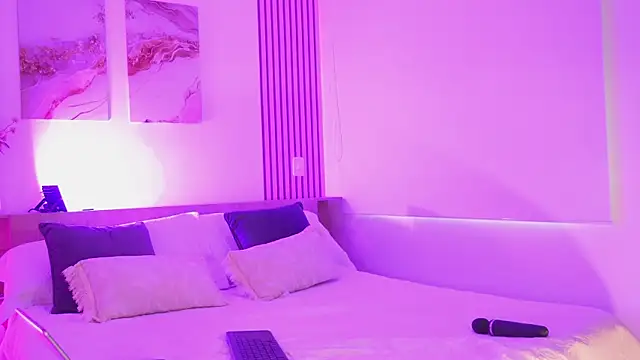 SarahPreston online show from 6, 11, 2025