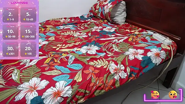 Snapshot of katiuska_love chatting on 30, 6, 2026 katiuska love online show from 30, 6, 2026