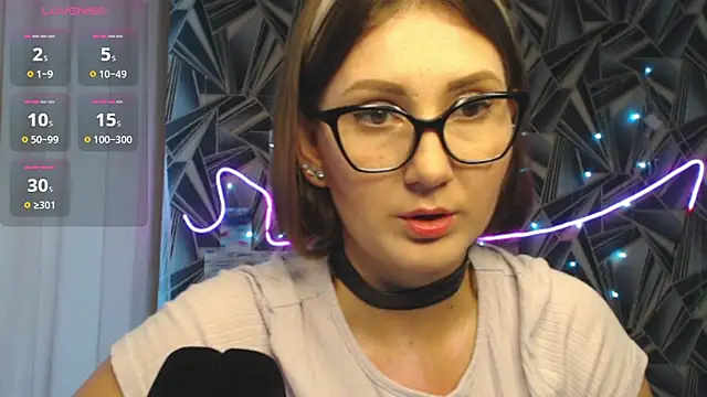 NikkiKisss online show from 3, 7, 2026