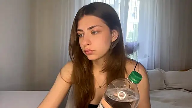 Adrll Cute online show from 28, 6, 2026