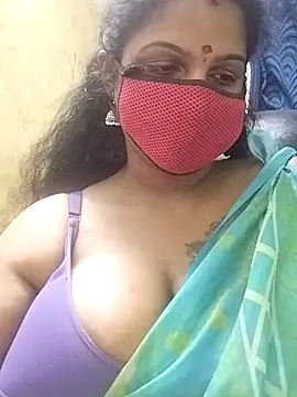 Snapshot of Poojitha-Queen chatting on 13, 7, 2026 Poojitha-Queen online show from 13, 7, 2026