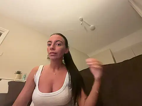 Snapshot of Daisxx chatting on 4, 7, 2026 Daisxx online show from 4, 7, 2026