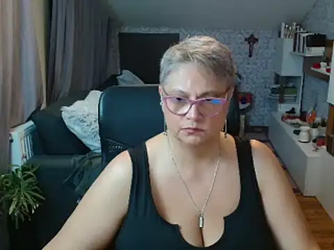 NewHellen4you online show from 30, 6, 2026