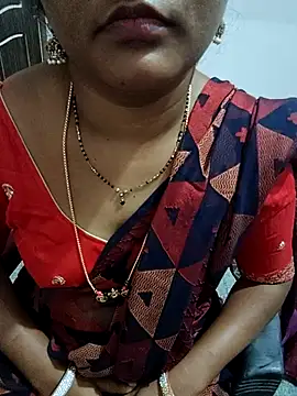 Snapshot of Siiddhika87 chatting on 1, 7, 2026 Siiddhika87 online show from 1, 7, 2026