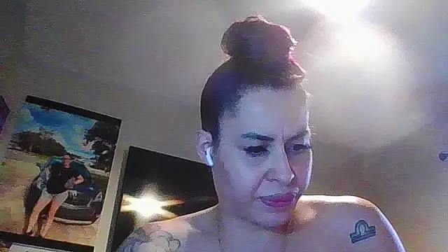 Snapshot of imisamoore69 chatting on 24, 11, 2025 imisamoore69 online show from 24, 11, 2025