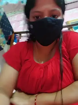 Snapshot of moumondal4 chatting on 10, 7, 2026 moumondal4 online show from 10, 7, 2026