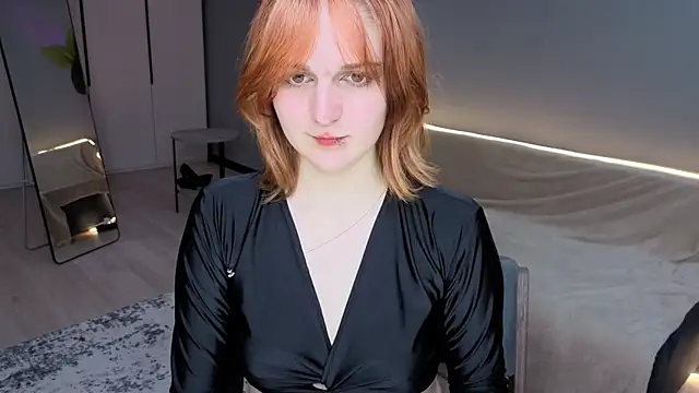 Snapshot of Selene_Graves chatting on 16, 7, 2026 Selene Graves online show from 16, 7, 2026