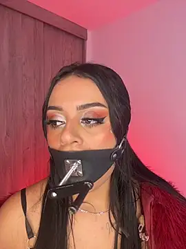 sofiaqueen   online show from 15, 7, 2026